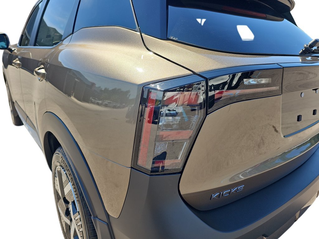 New 2027 Nissan Kicks SV FWD image 33