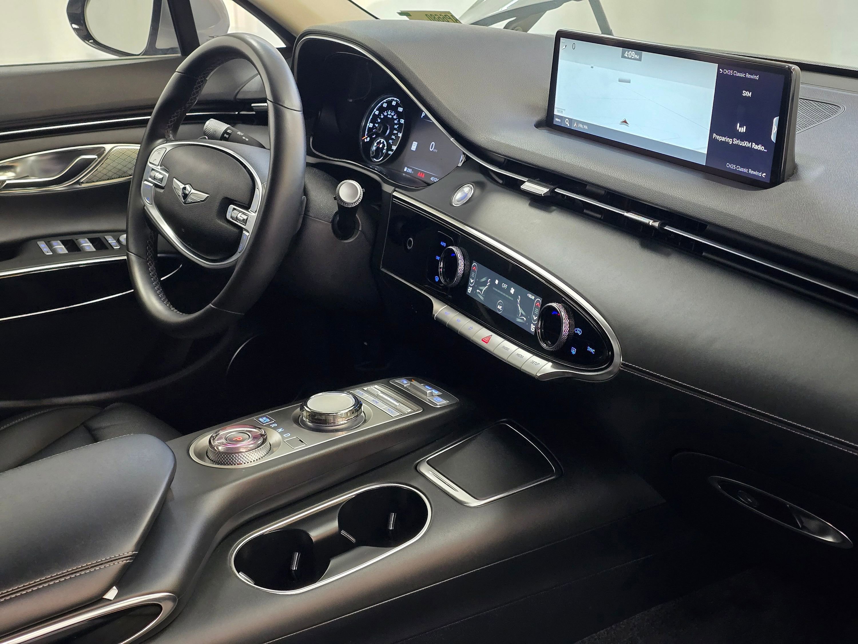 Used 2025 Genesis GV70 2.5T image 29