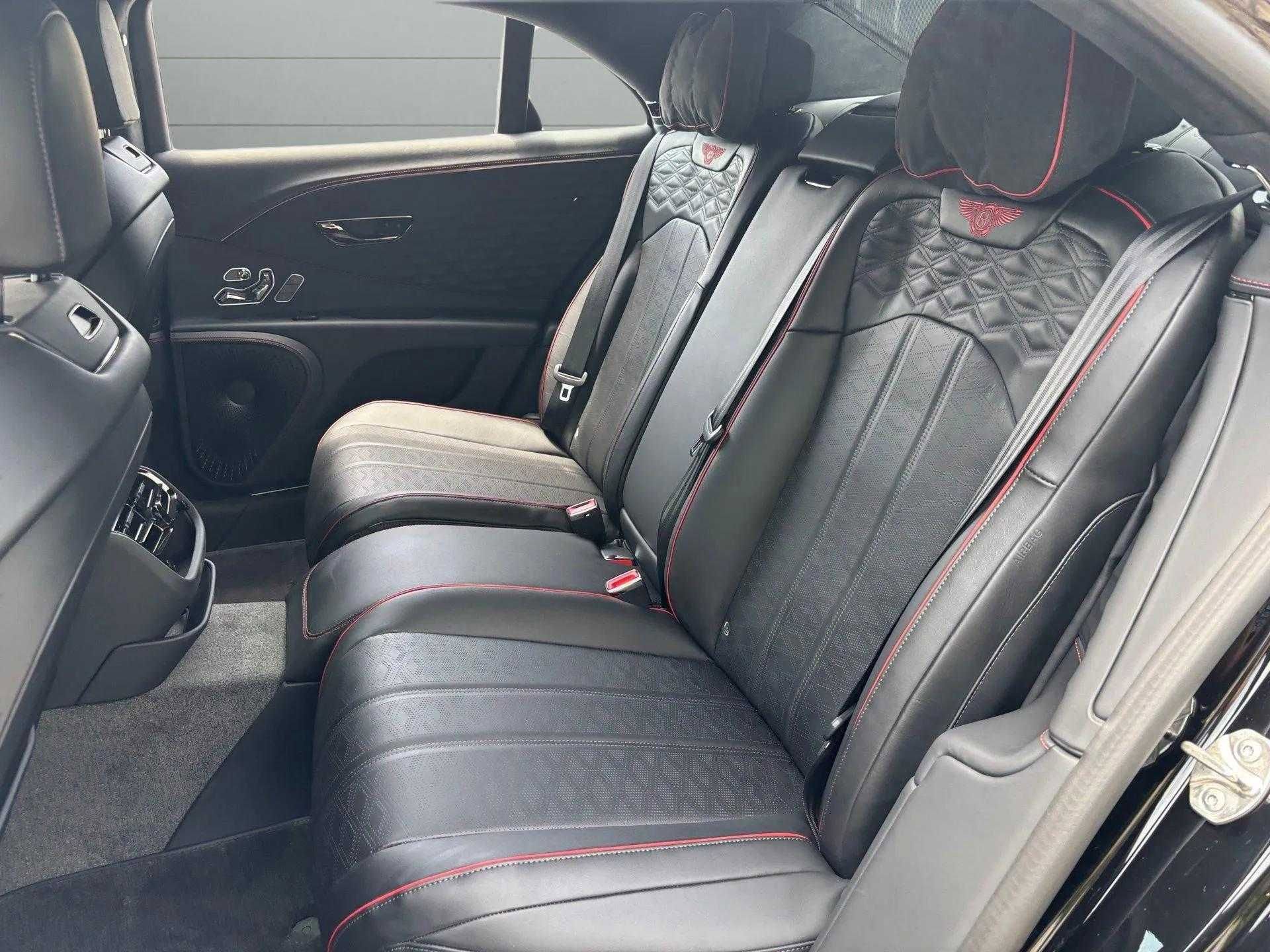 New 2025 Bentley Flying Spur Plug-In Hybrid image 18