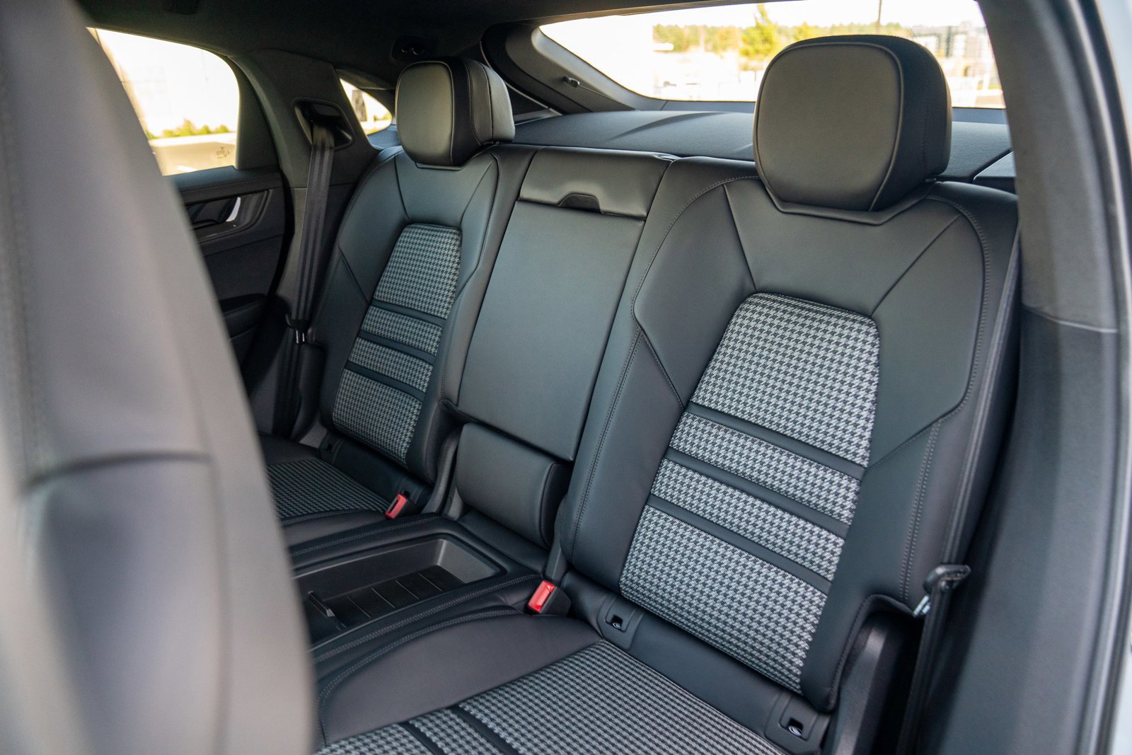 New 2026 Porsche Cayenne GTS image 23