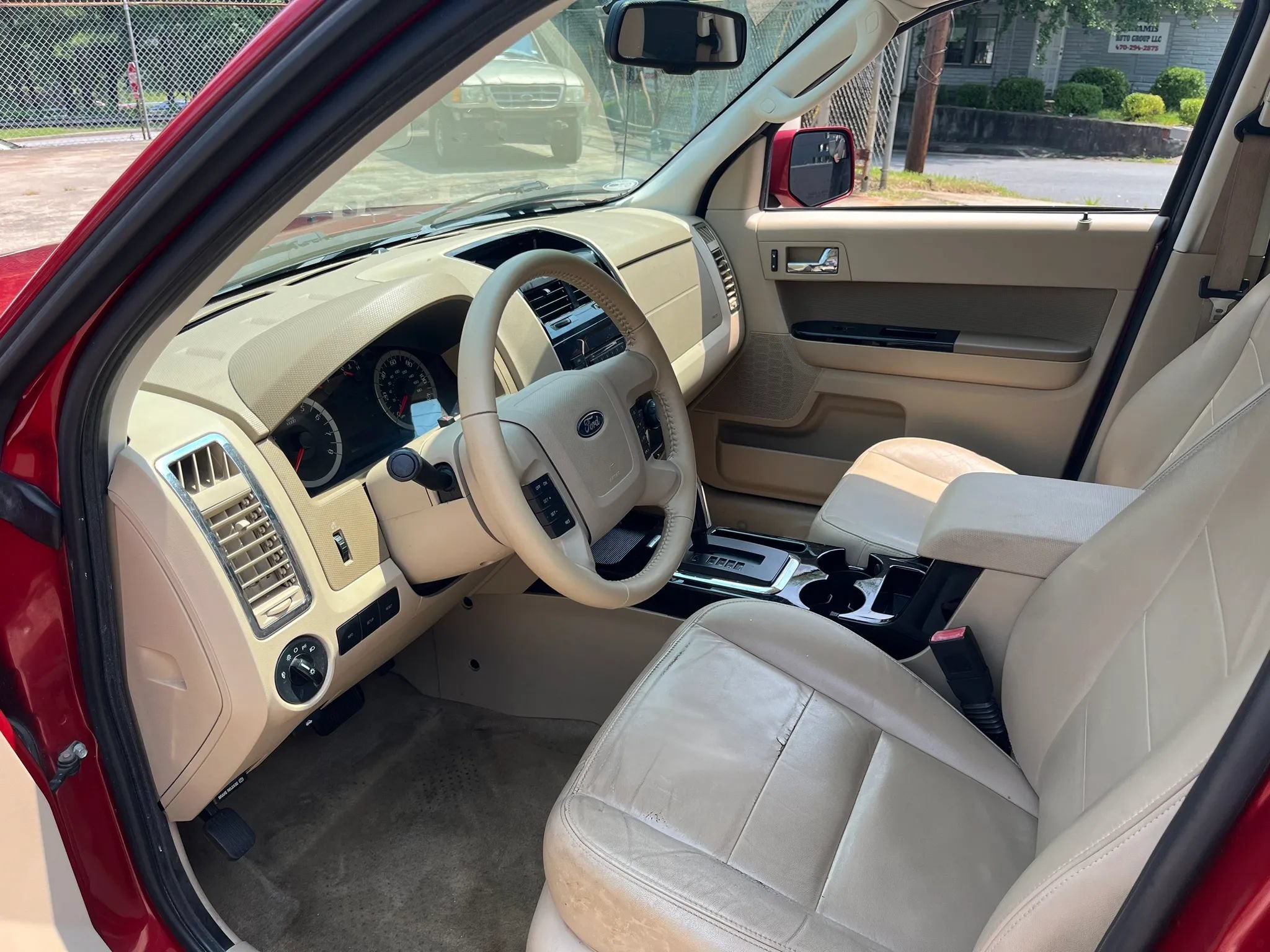 Used 2011 Ford Escape Limited FWD image 15