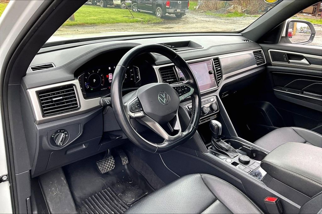 Used 2020 Volkswagen Atlas Cross Sport SEL AWD/4WD image 13