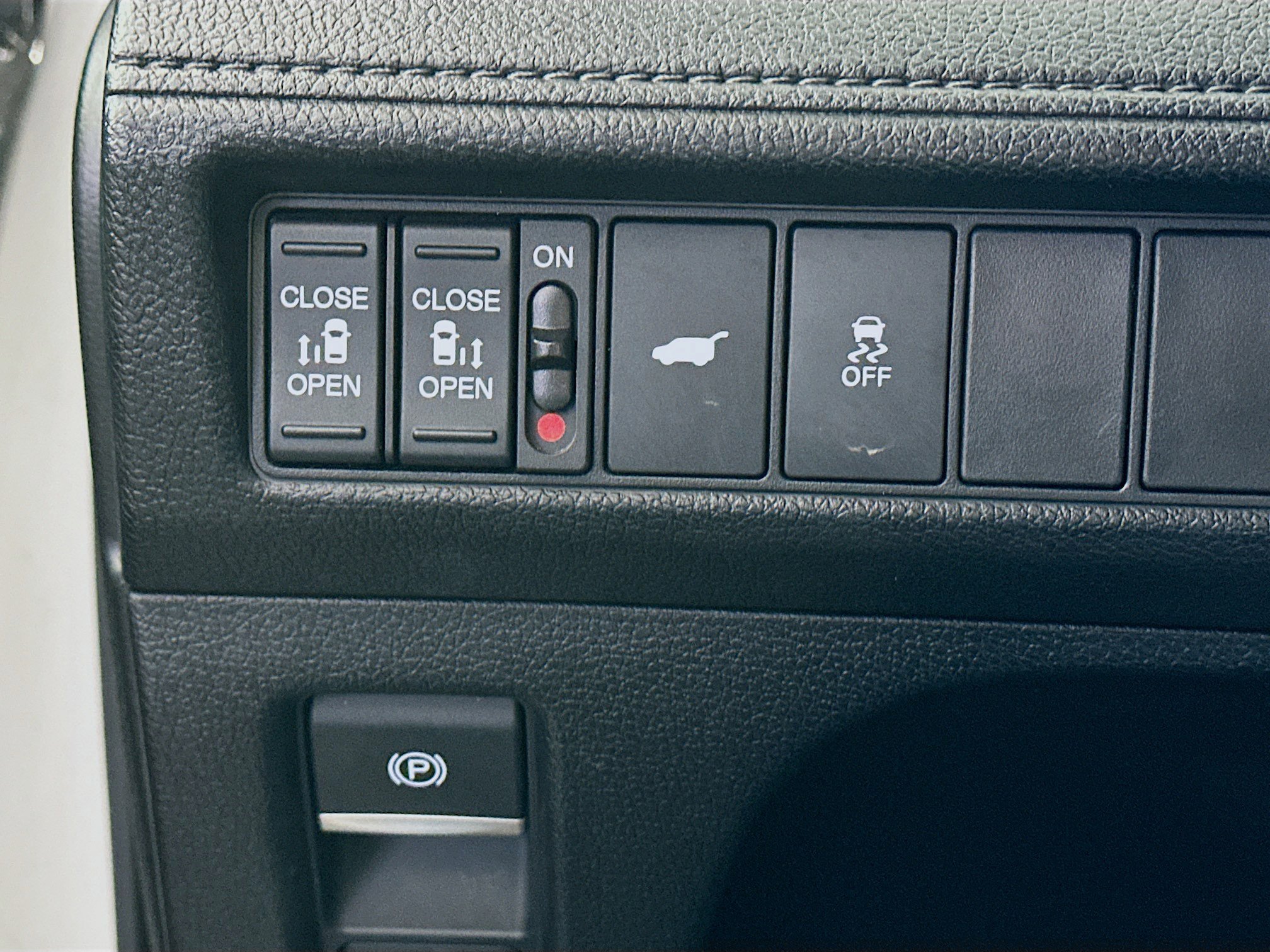 Used 2025 Honda Odyssey Sport-L image 16