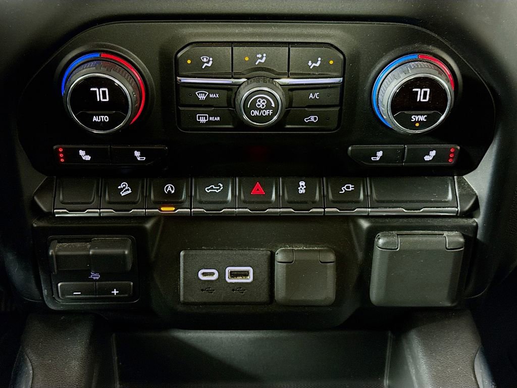 Used 2019 Chevrolet Silverado 1500 RST AWD/4WD image 15