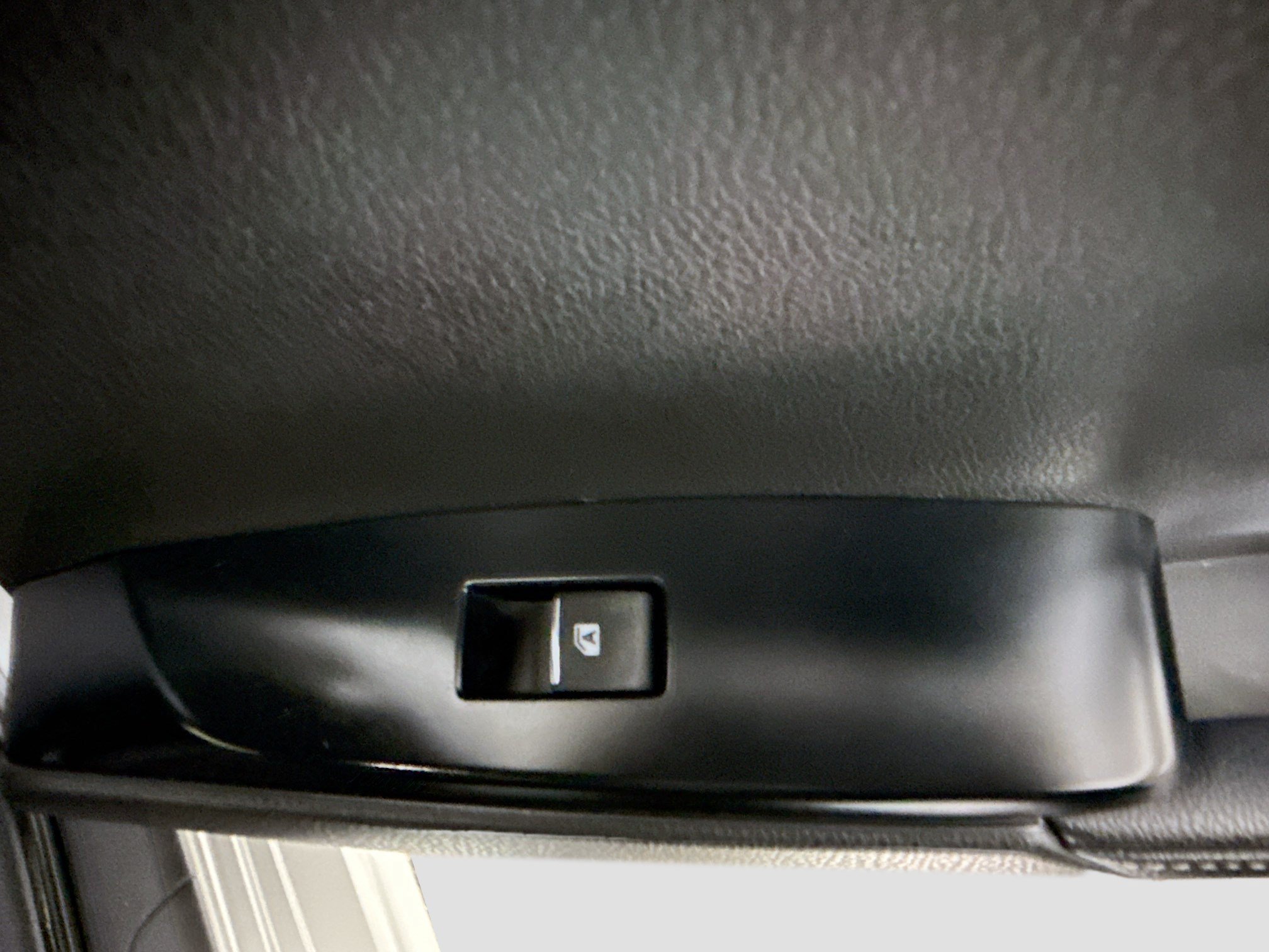 Used 2020 Toyota Camry XSE FWD image 31