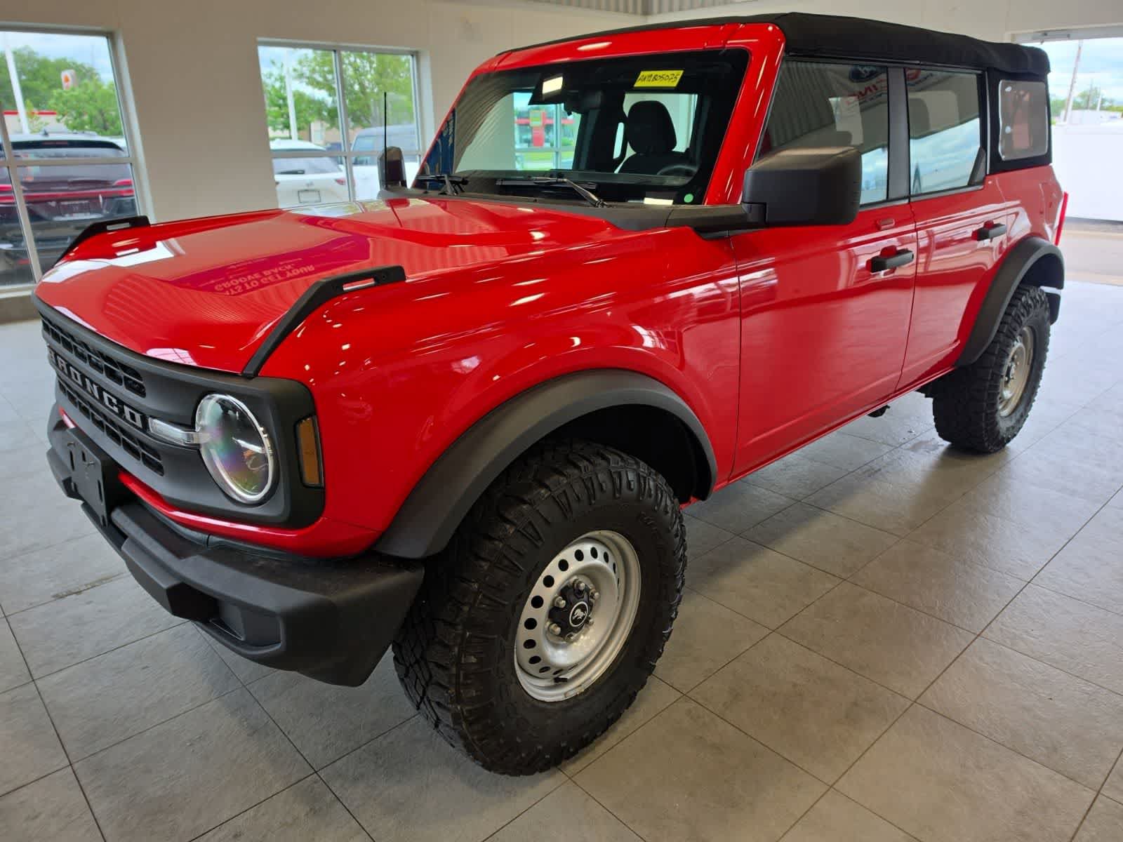 Used 2023 Ford Bronco 4-Door AWD/4WD video 1