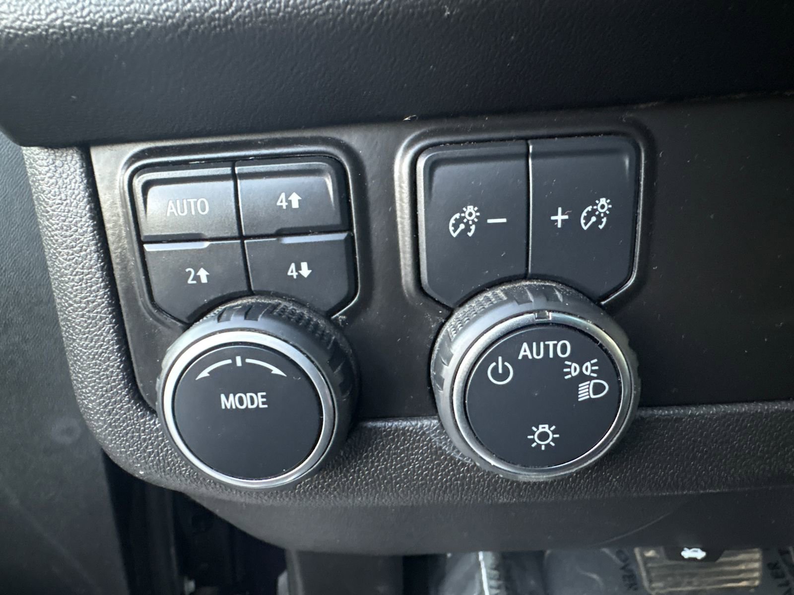 Used 2023 Chevrolet Tahoe Z71 AWD/4WD image 18