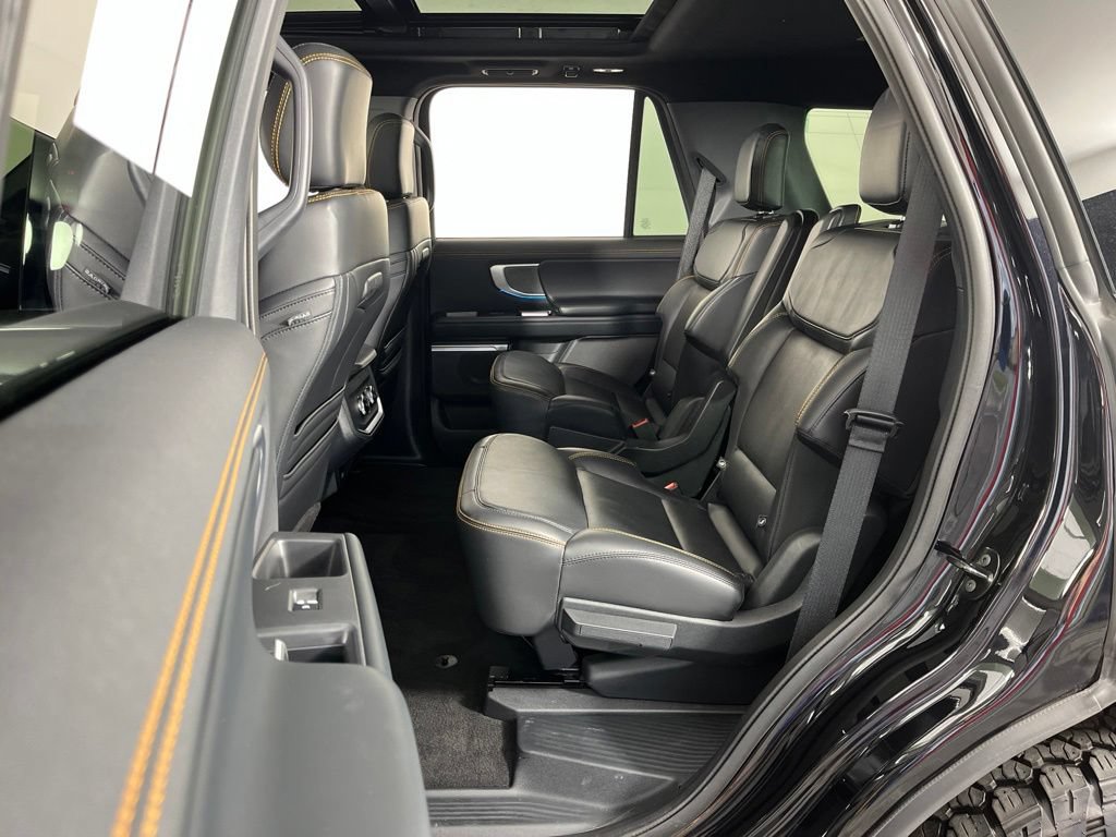Used 2025 Ford Expedition Tremor AWD/4WD image 30