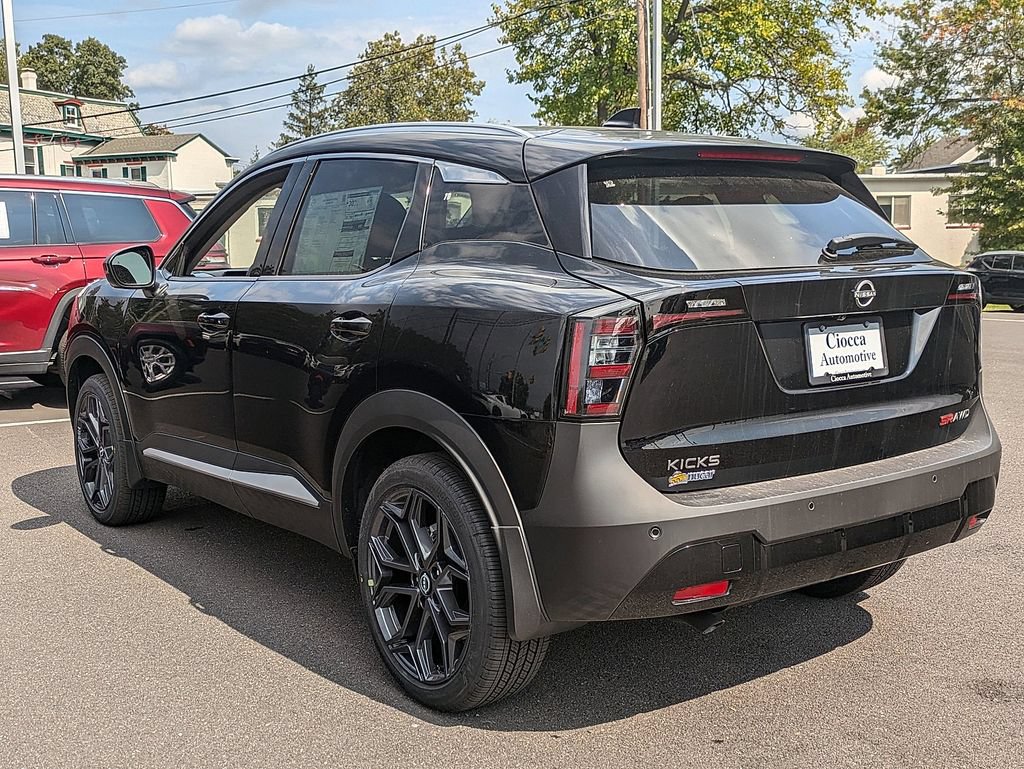 New 2025 Nissan Kicks SR w/ SR Premium Package AWD/4WD image 4