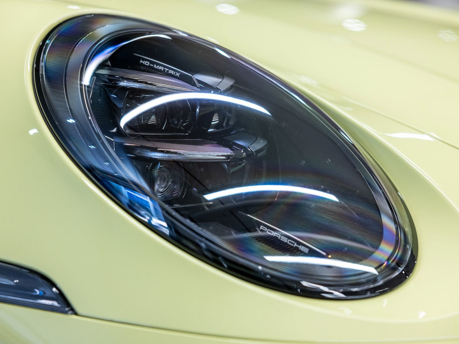 Certified 2025 Porsche 911 Carrera image 14