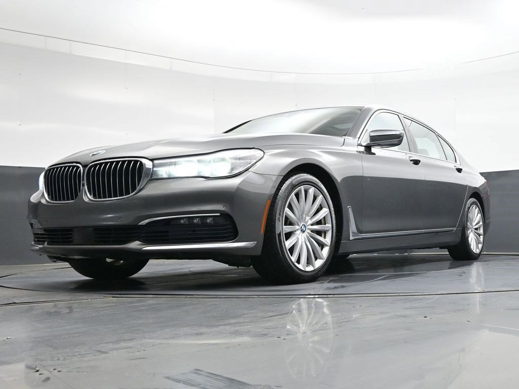 Used 2016 BMW 740i RWD image 37