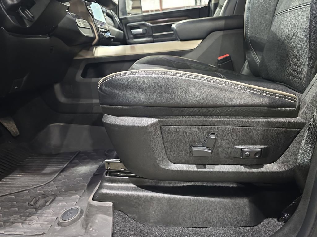 Used 2023 RAM 3500 Laramie image 30