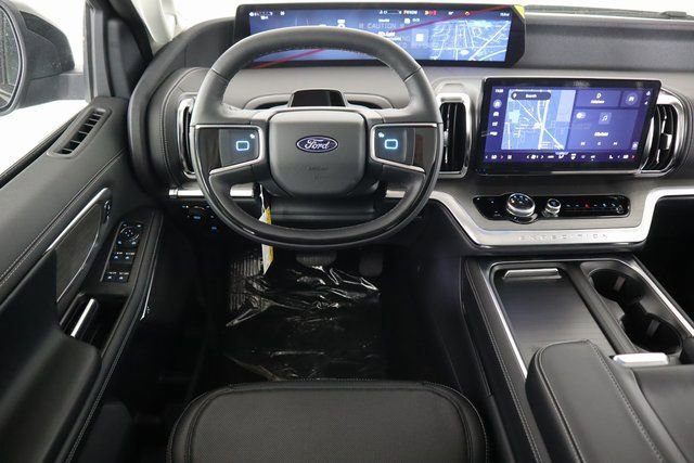 New 2025 Ford Expedition Platinum w/ Driver's Package image 25