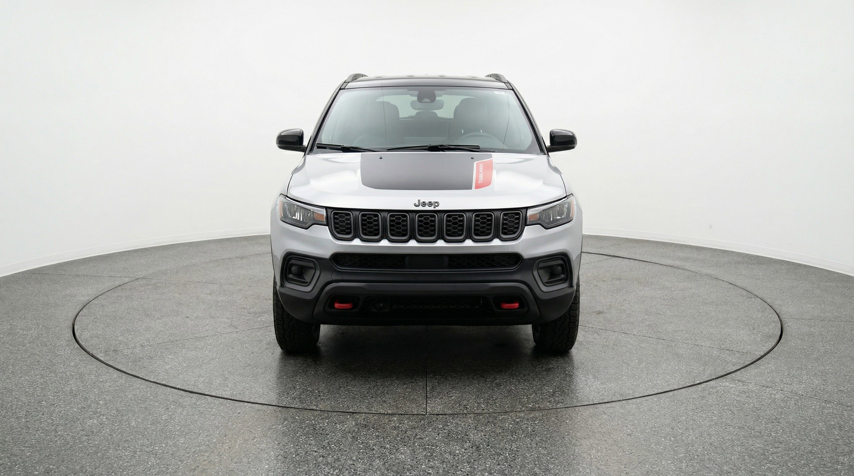 Used 2025 Jeep Compass Trailhawk image 2