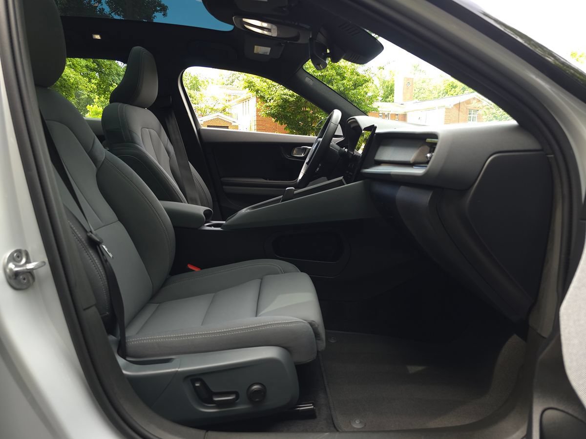 Used 2023 Polestar Polestar 2 w/ Pilot Pack FWD image 21