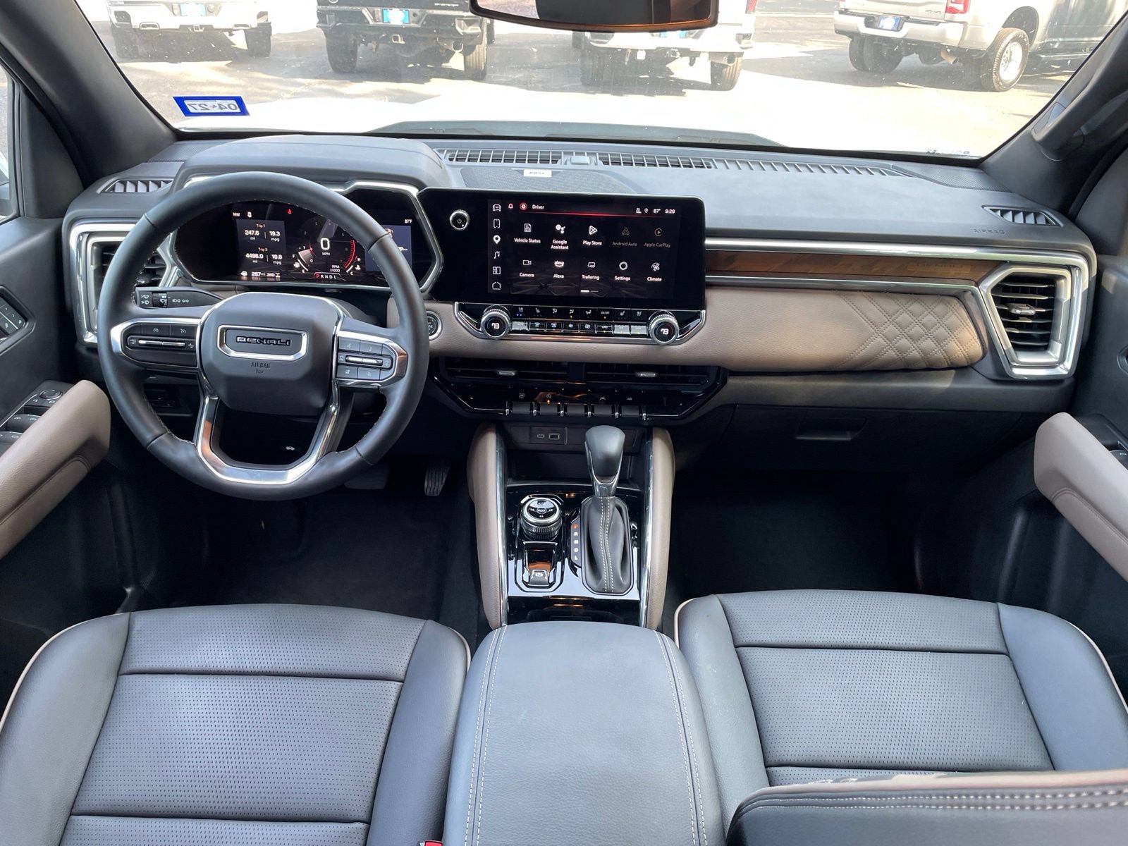 Used 2024 GMC Canyon Denali AWD/4WD image 32