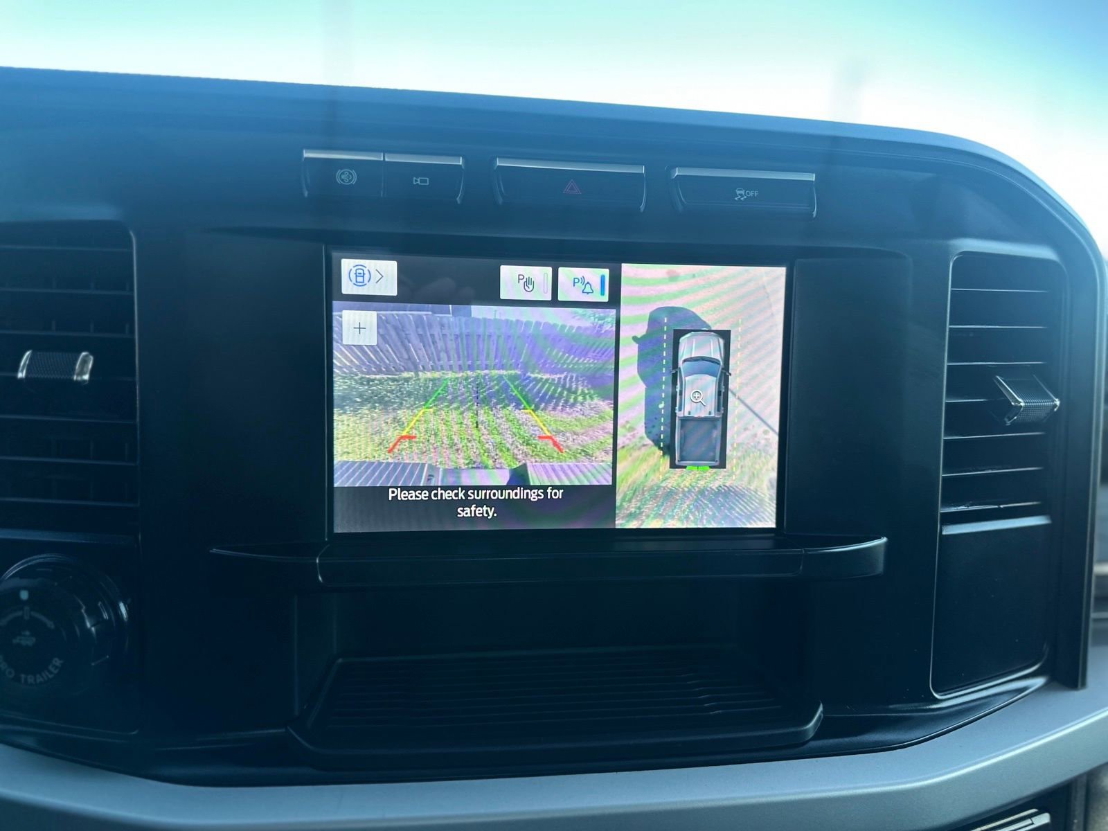 Used 2023 Ford F250 XL w/ STX Appearance Package image 5