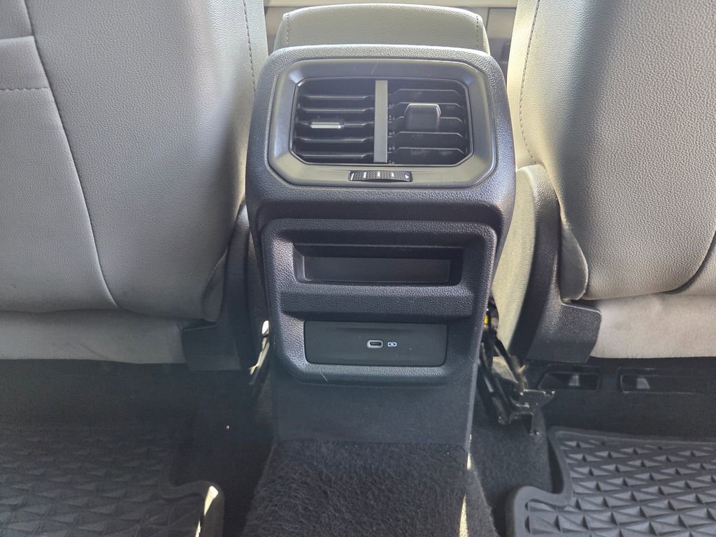 Used 2022 Volkswagen Taos SE AWD/4WD image 22