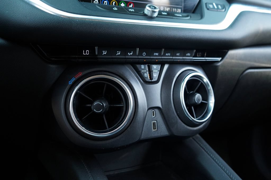 Used 2021 Chevrolet Blazer LT FWD image 26