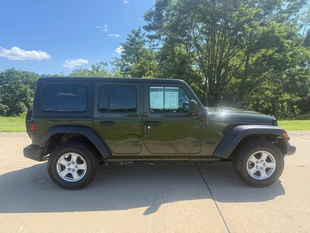 Used 2022 Jeep Wrangler Unlimited Sport AWD/4WD image 2