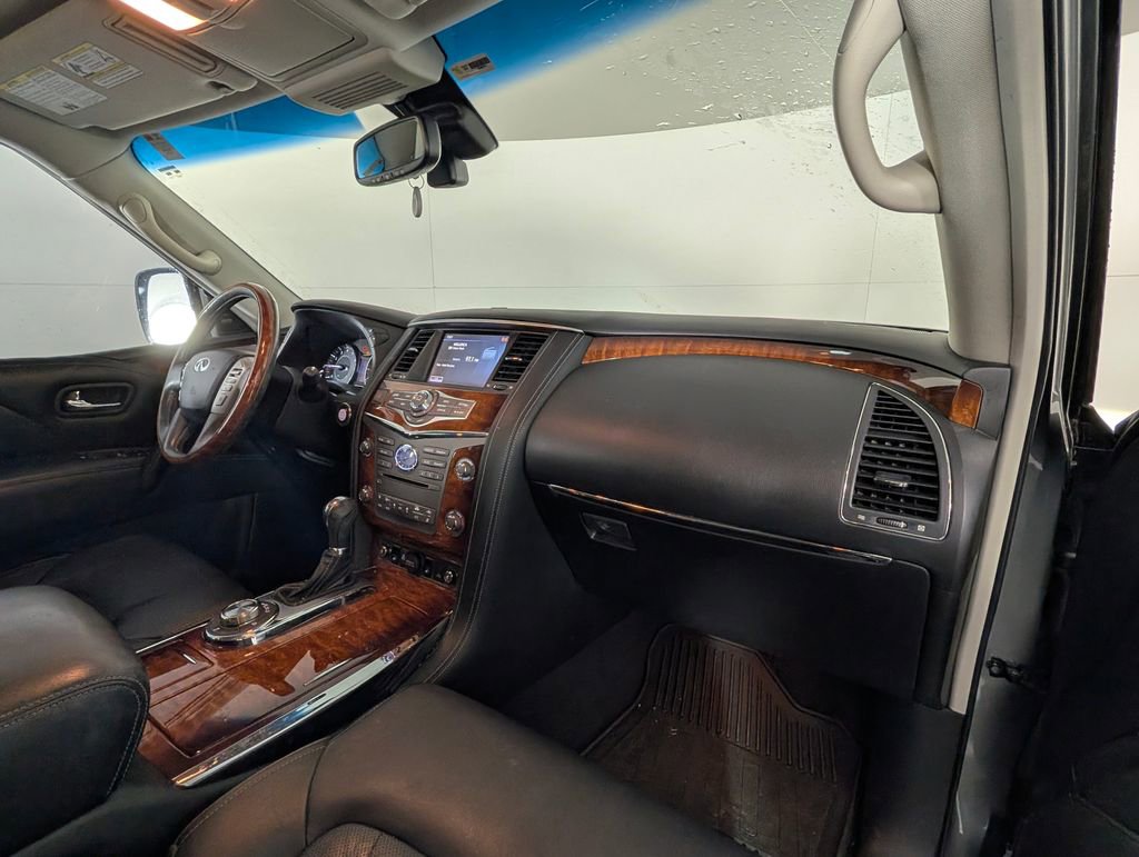 Used 2016 INFINITI QX80 4WD w/ Deluxe Technology Package image 19
