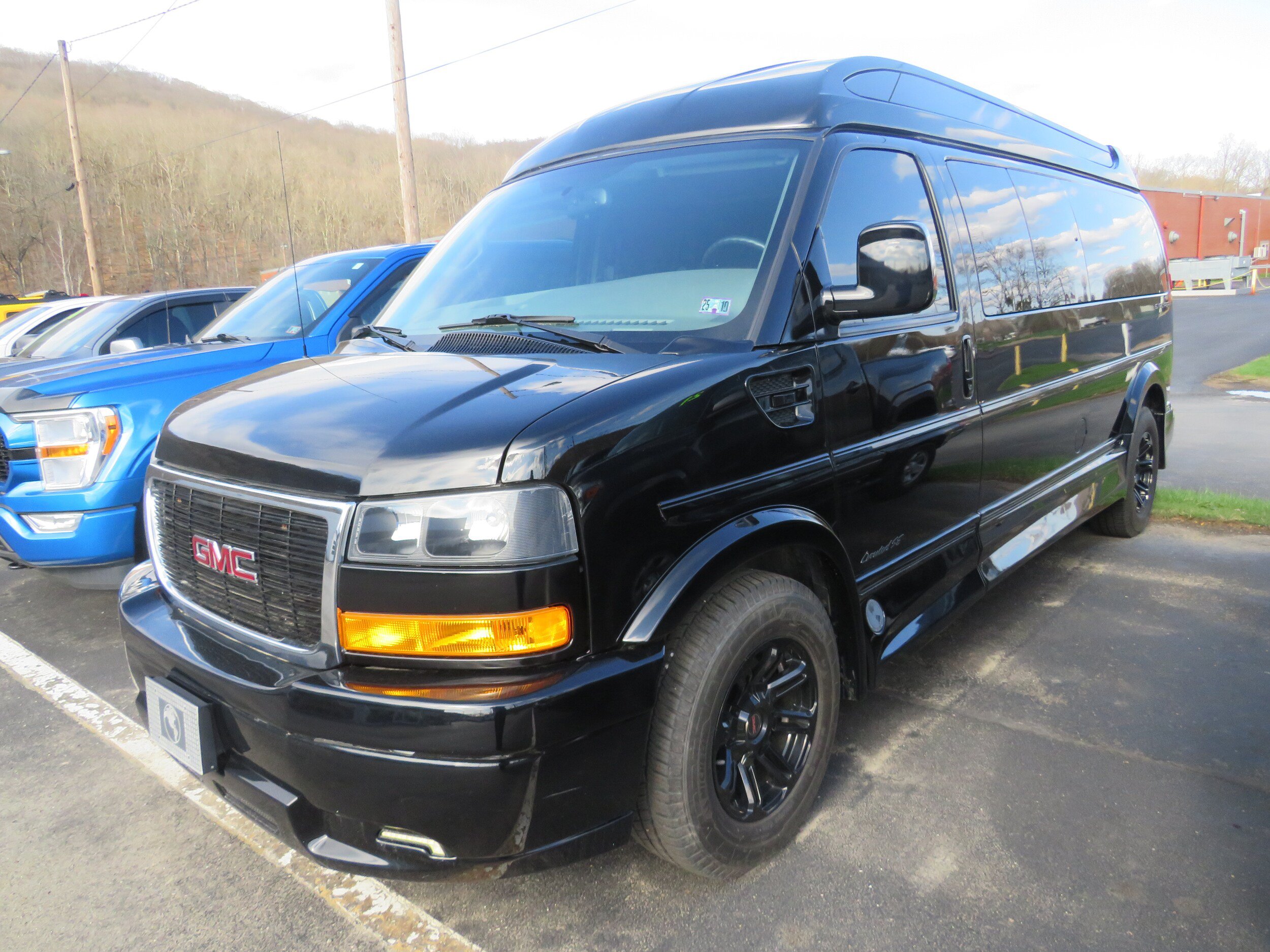 Used 2022 GMC Savana 2500 Extended RWD video 3