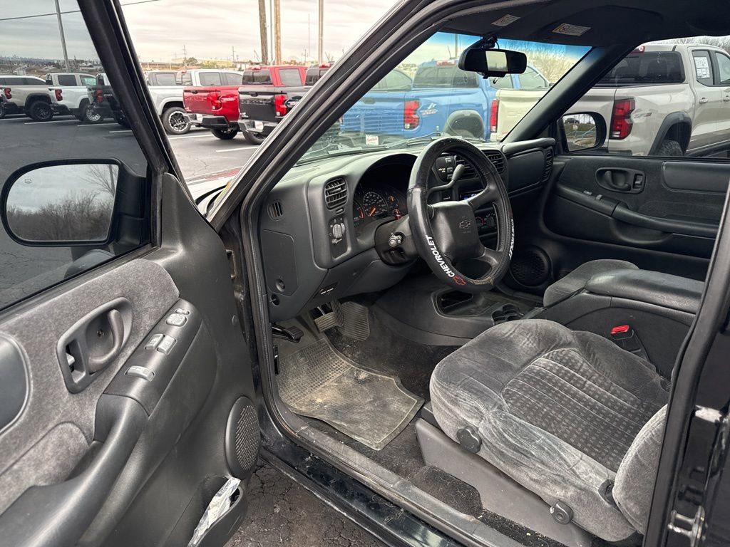 Used 2000 Chevrolet S10 Pickup LS w/ Preferred Equipment Group image 35