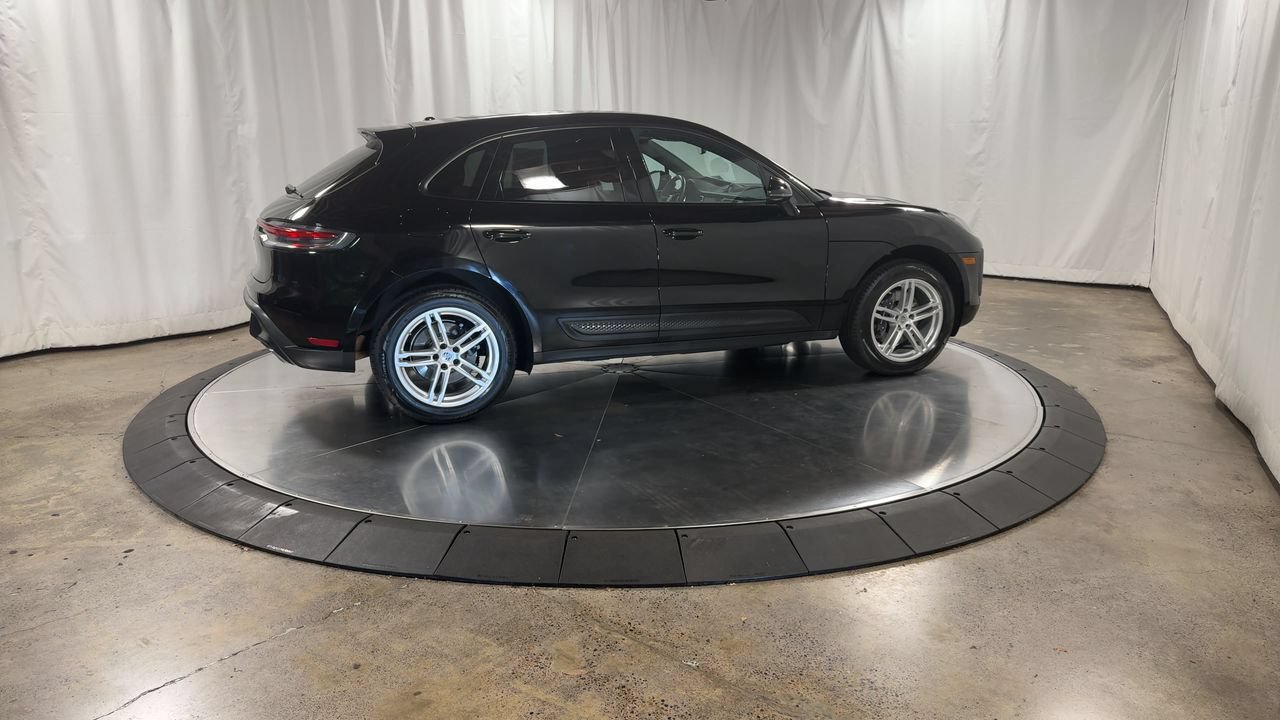 Used 2024 Porsche Macan AWD/4WD image 6