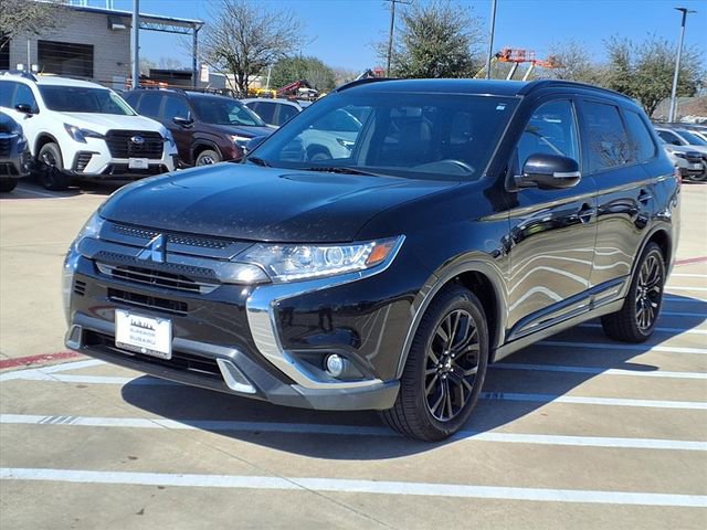 Used 2019 Mitsubishi Outlander LE image 3