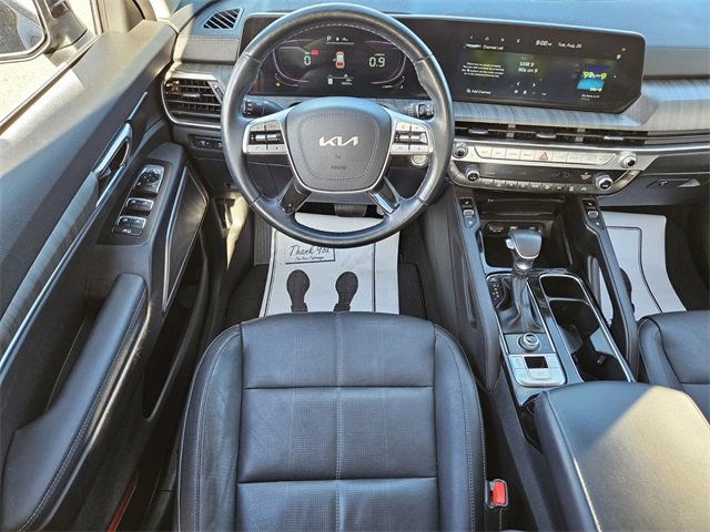 Used 2023 Kia Telluride EX w/ EX Captain's Chair Package image 11