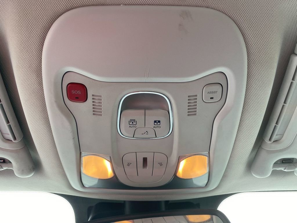 Used 2021 Jeep Renegade Limited w/ Sun & Sound Group image 23