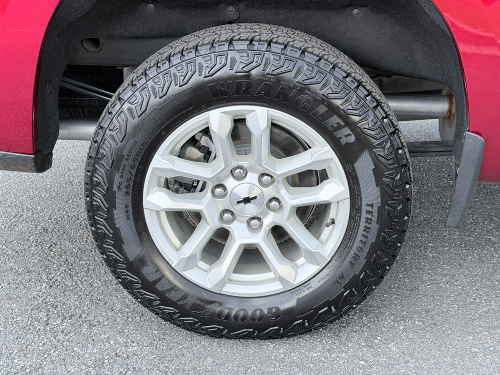 Used 2024 Chevrolet Silverado 1500 RST AWD/4WD image 32