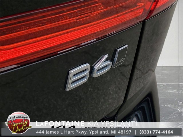 Used 2022 Volvo XC60 B6 Inscription w/ Protection Package Premier image 9