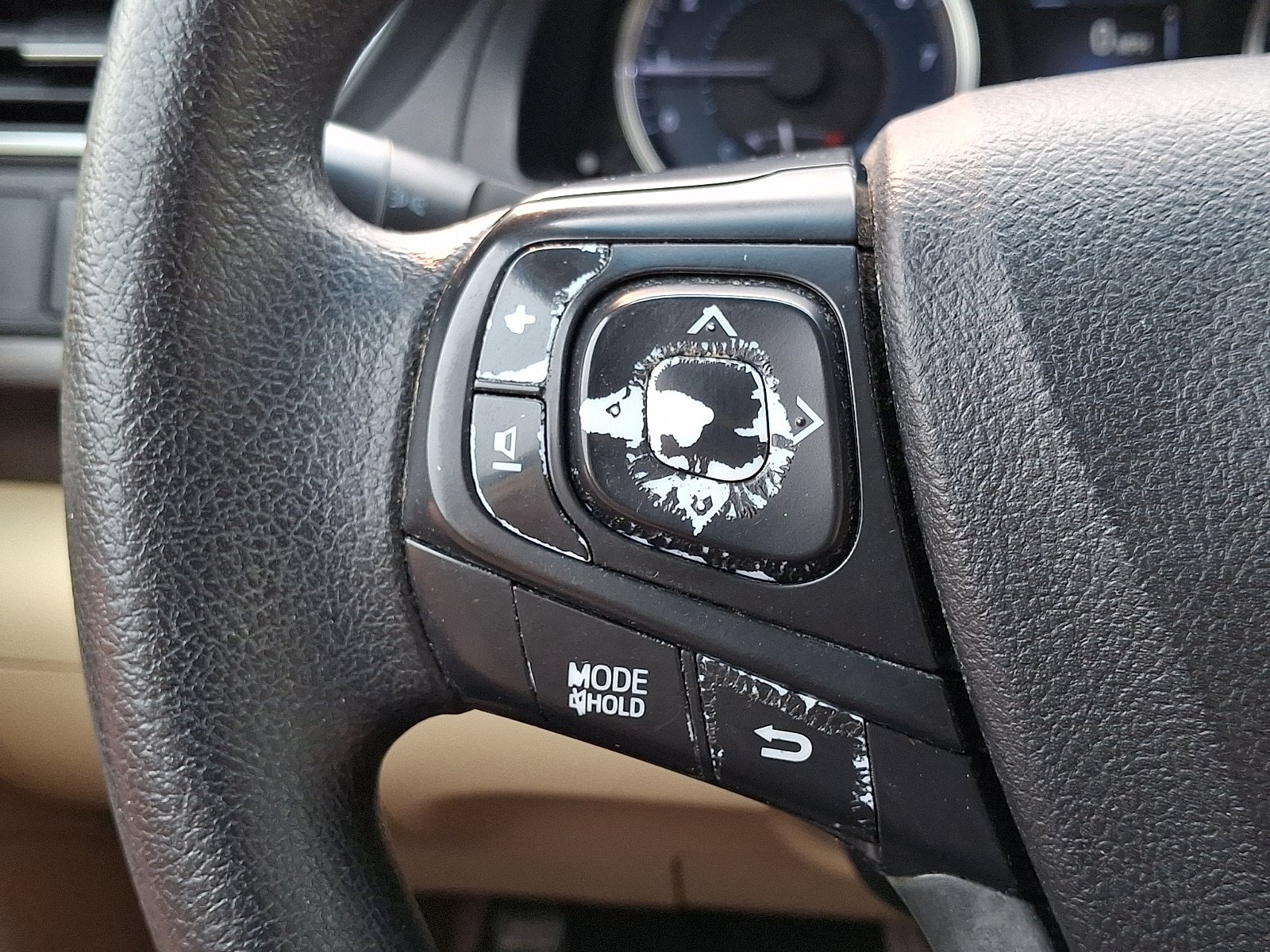 Used 2016 Toyota Camry LE FWD image 21