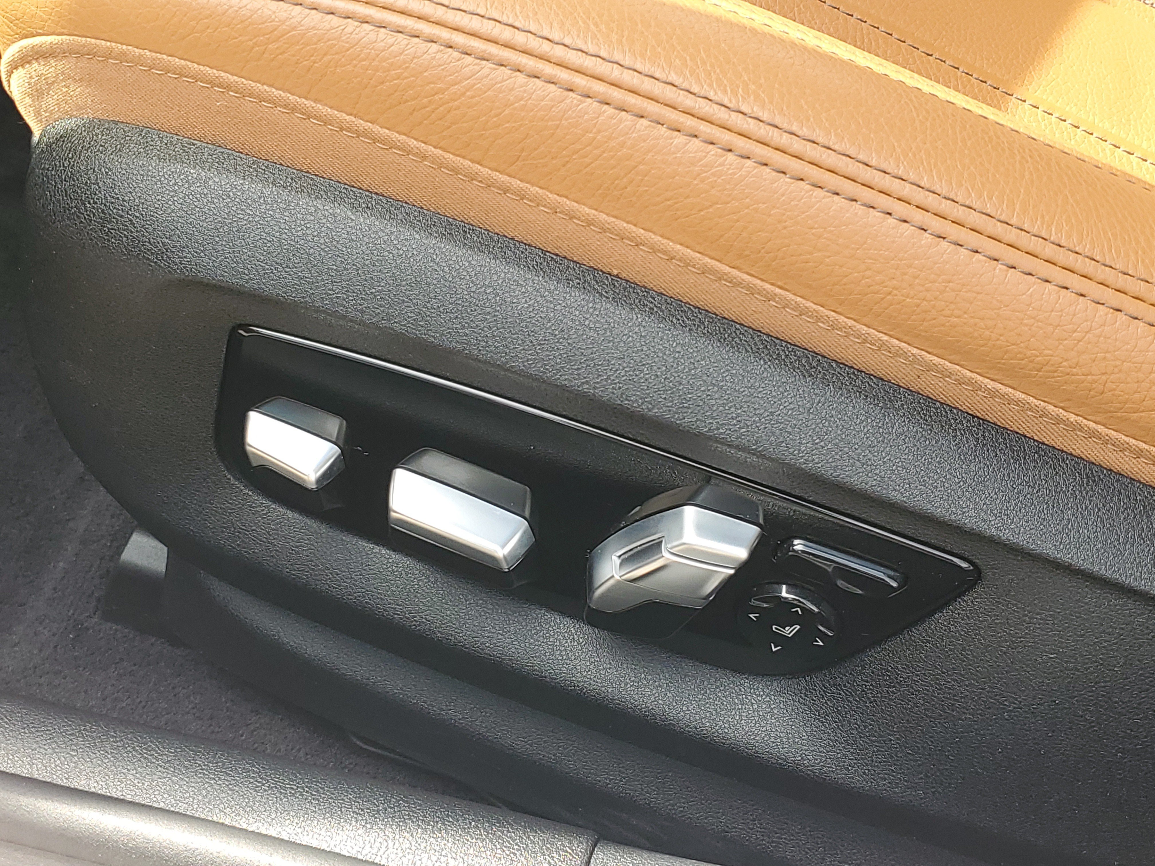 Used 2020 BMW 540i xDrive w/ Premium Package AWD/4WD image 7