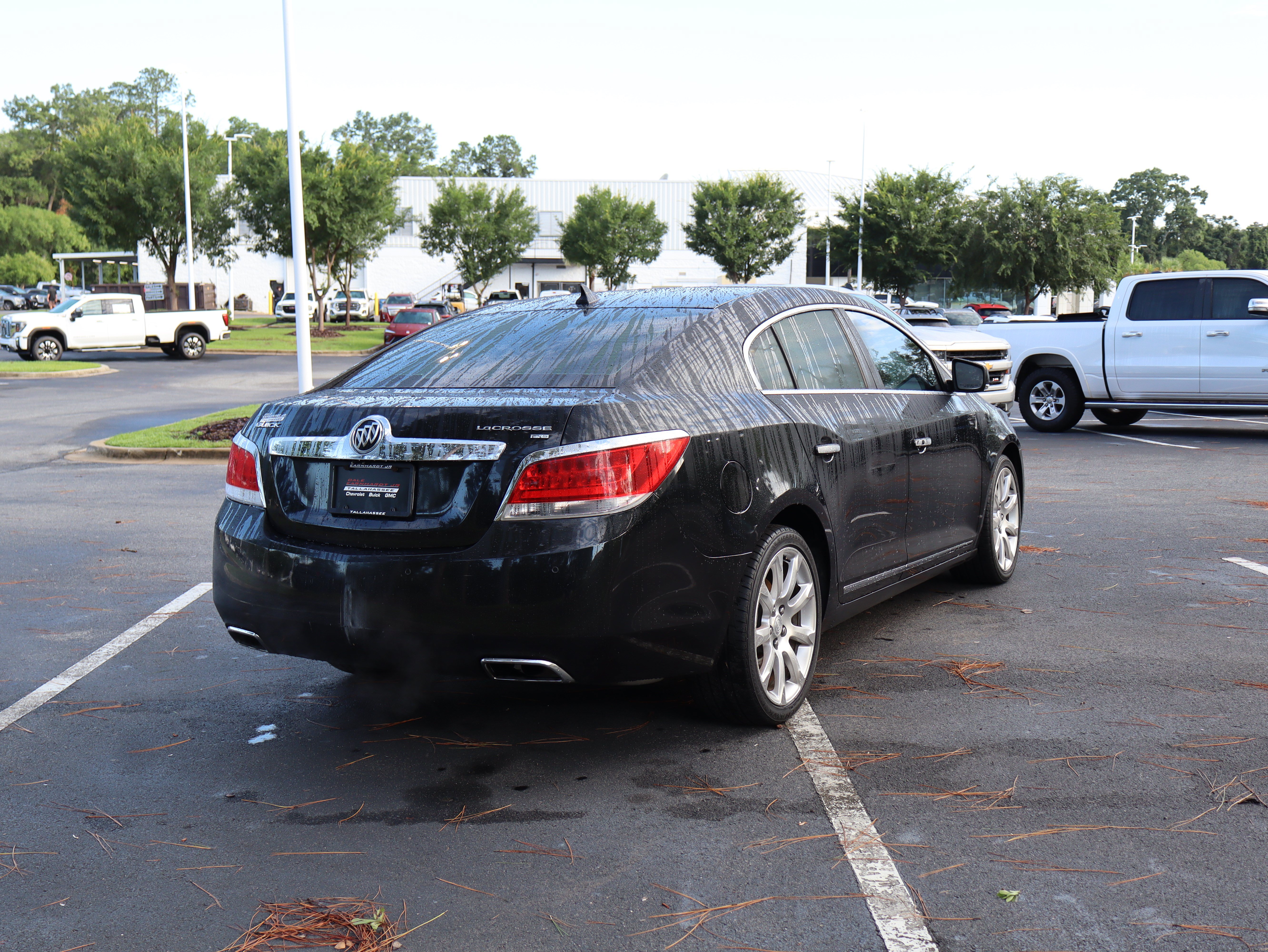 Used 2010 Buick LaCrosse CXS w/ Touring Package FWD image 9