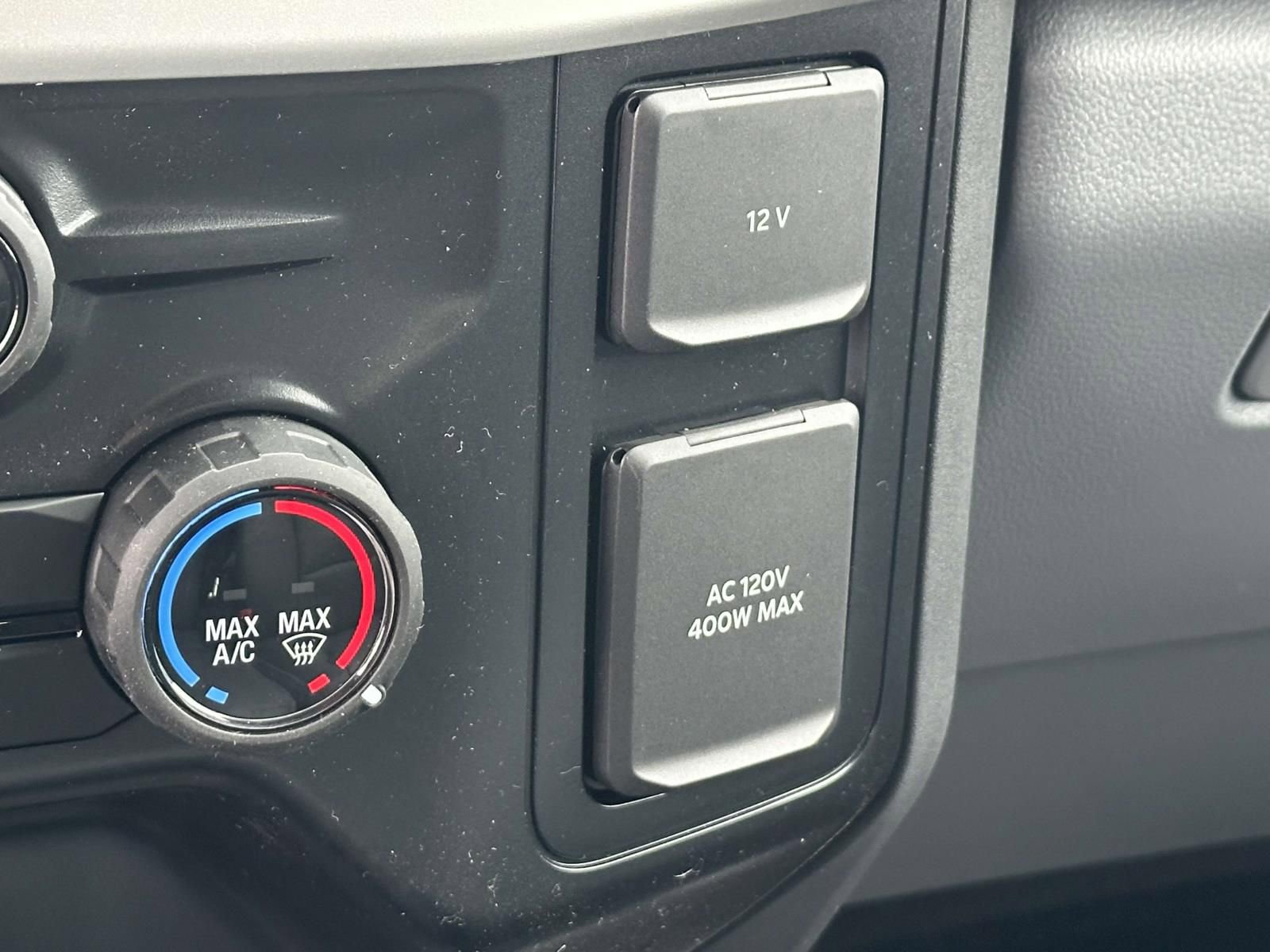 New 2025 Ford F550 4x4 SuperCab Super Duty image 15