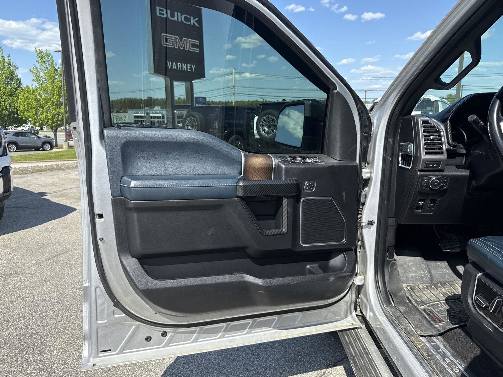 Used 2018 Ford F150 Limited image 10