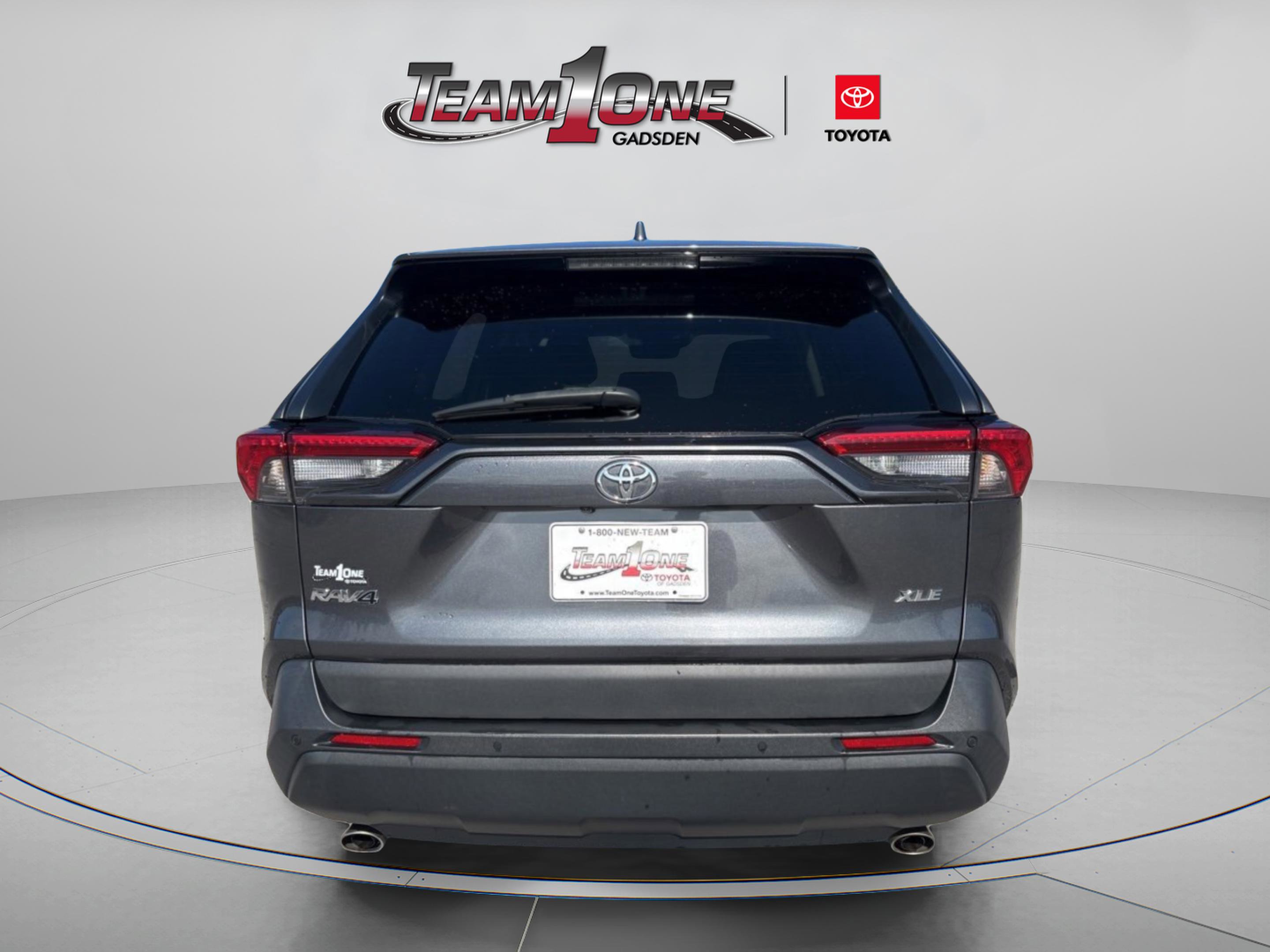 Used 2021 Toyota RAV4 XLE Premium image 10