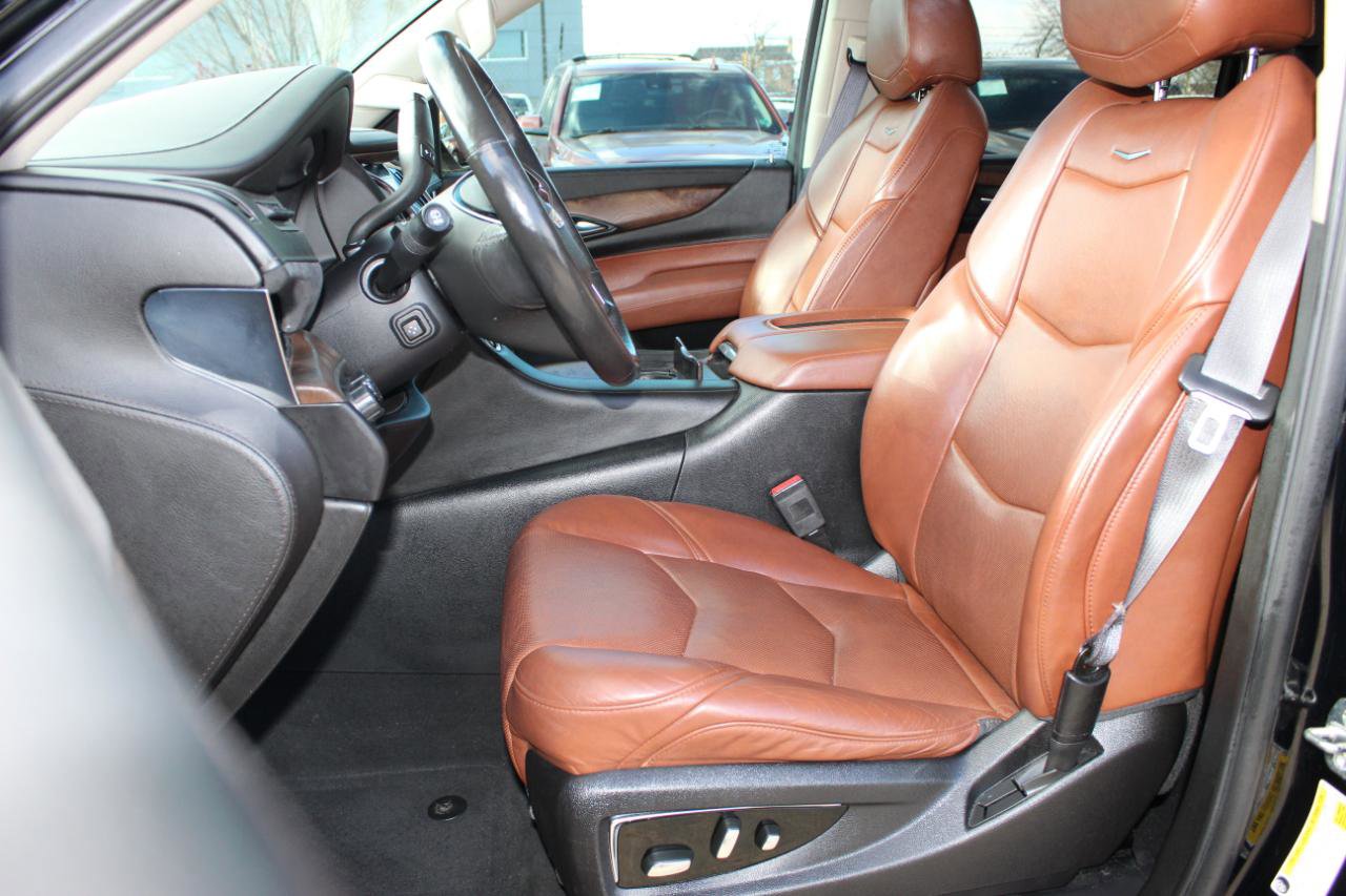 Used 2016 Cadillac Escalade ESV Premium AWD/4WD image 11