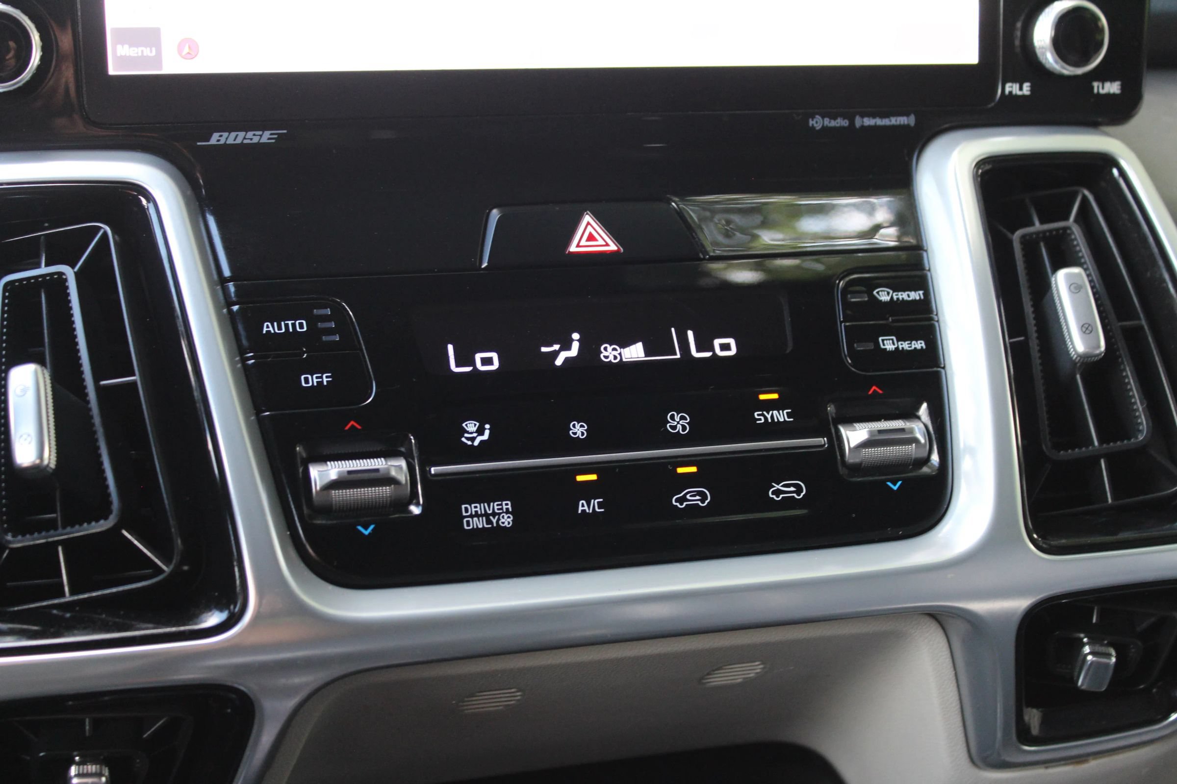 Used 2022 Kia Sorento SX Prestige w/ Panoramic Sunroof Package AWD/4WD image 36