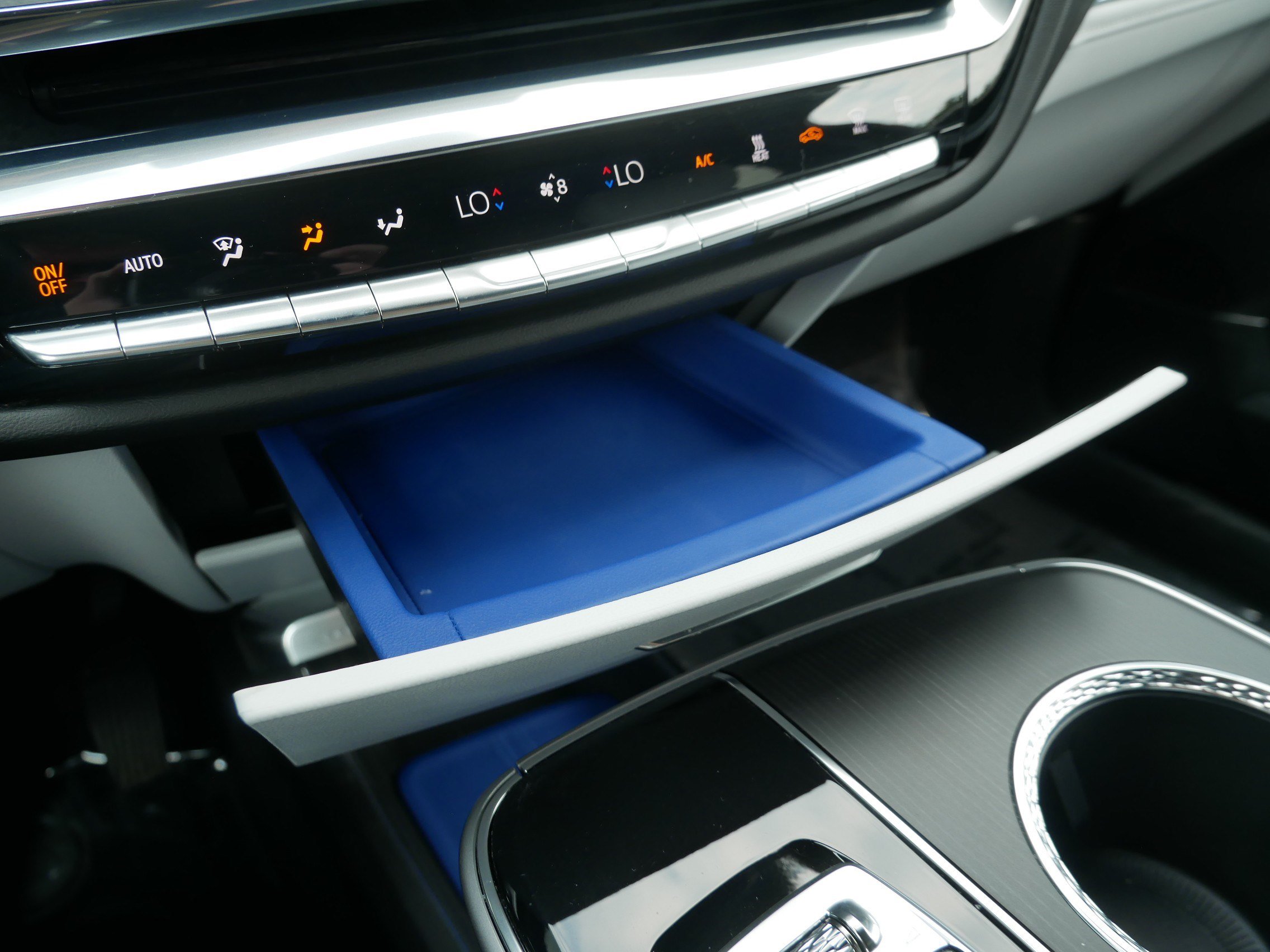 Certified 2024 Cadillac Lyriq Luxury w/ LPO, Floor Liner Package AWD/4WD image 30