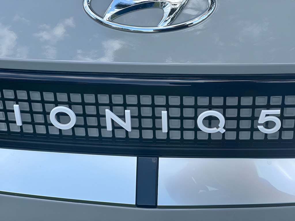 Used 2024 Hyundai Ioniq 5 Limited AWD/4WD image 30