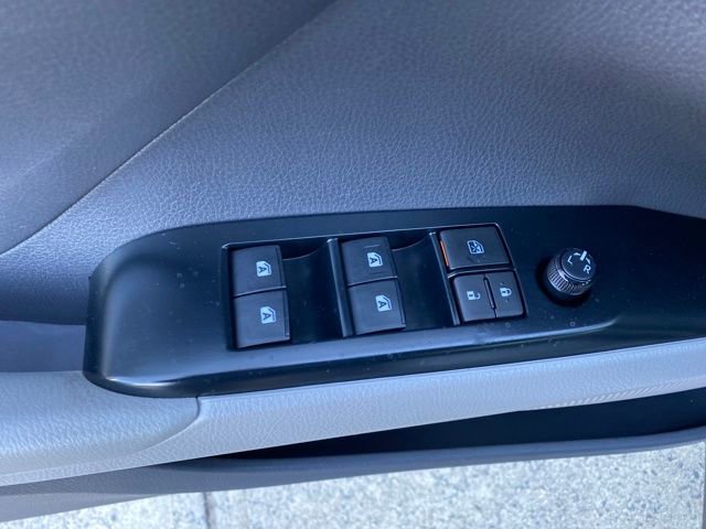 Used 2020 Toyota Camry SE image 17