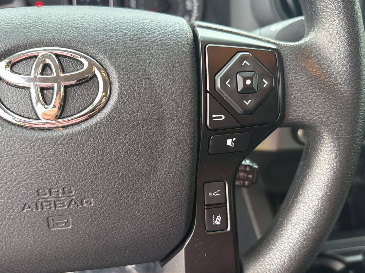 Used 2023 Toyota Tacoma SR AWD/4WD image 23