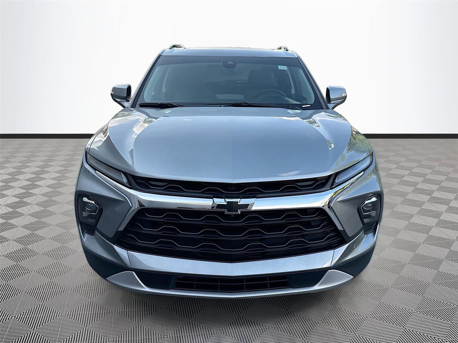 Used 2024 Chevrolet Blazer LT w/ Sound & Technology Package FWD image 2