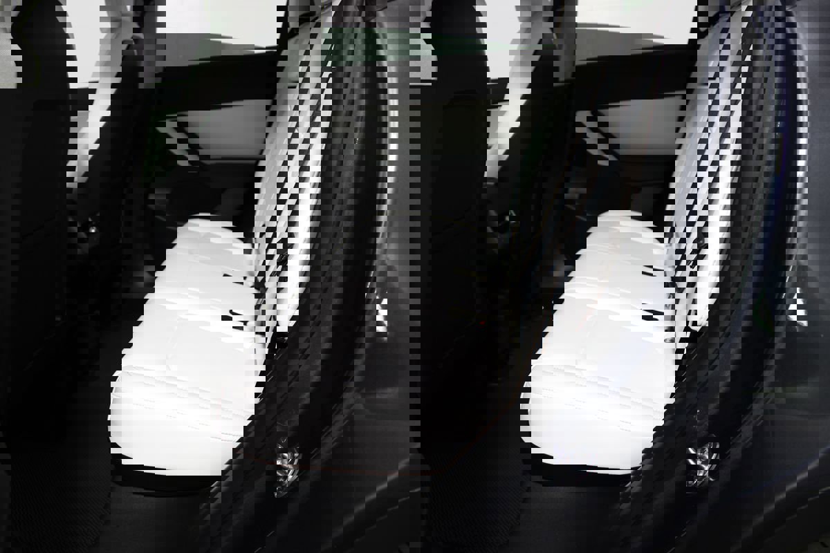 Used 2022 Tesla Model Y Performance image 23