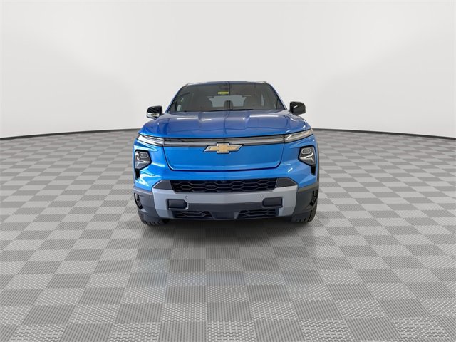 Used 2025 Chevrolet Silverado EV LT w/ LT Premium Package image 4