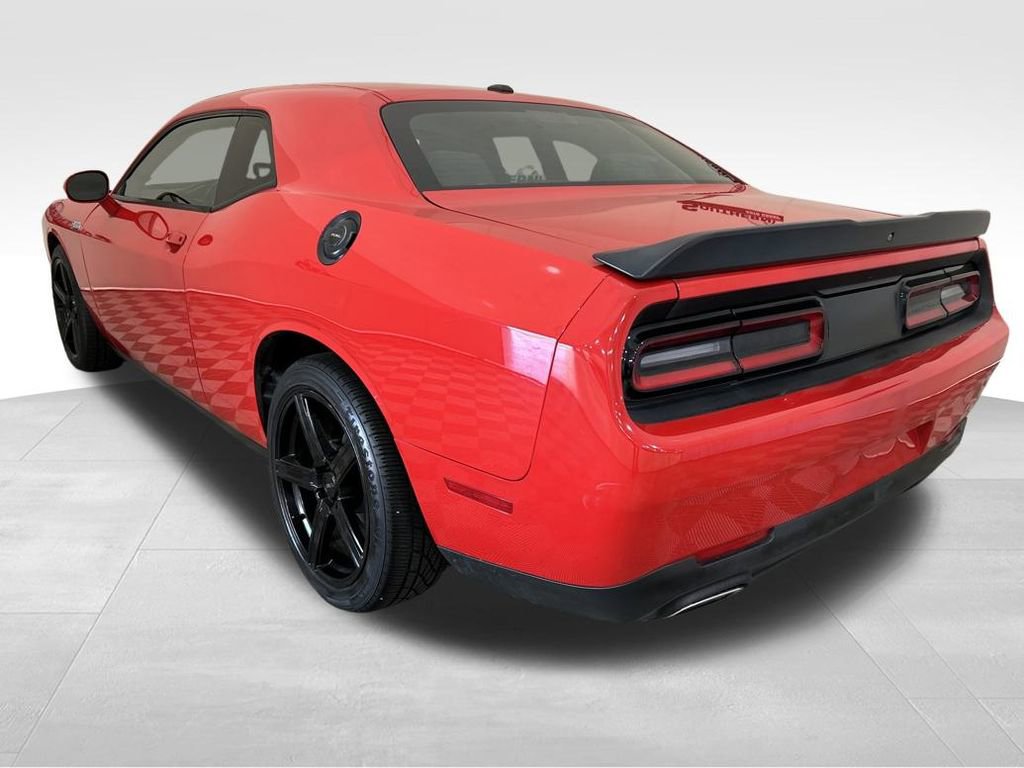 Used 2019 Dodge Challenger SXT w/ Blacktop Package image 3
