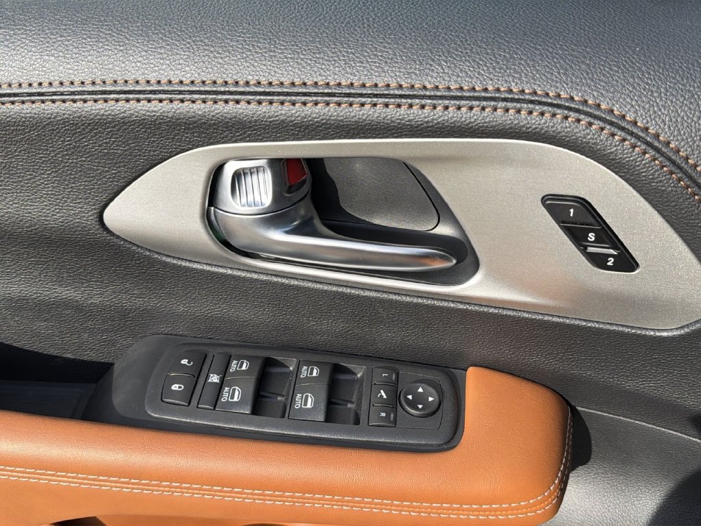 Used 2026 Chrysler Pacifica Pinnacle FWD image 15